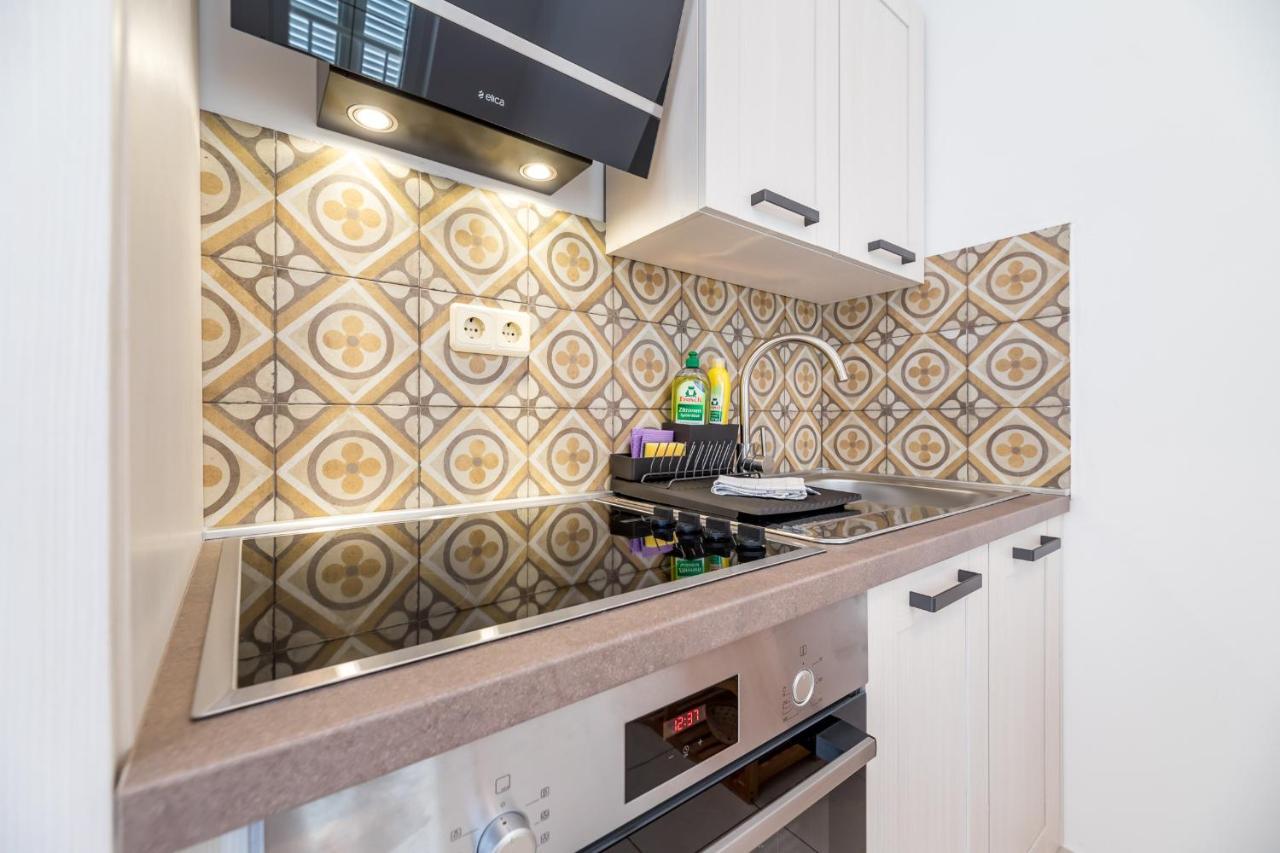 Apartments Melania & Antonia Baska  Ngoại thất bức ảnh