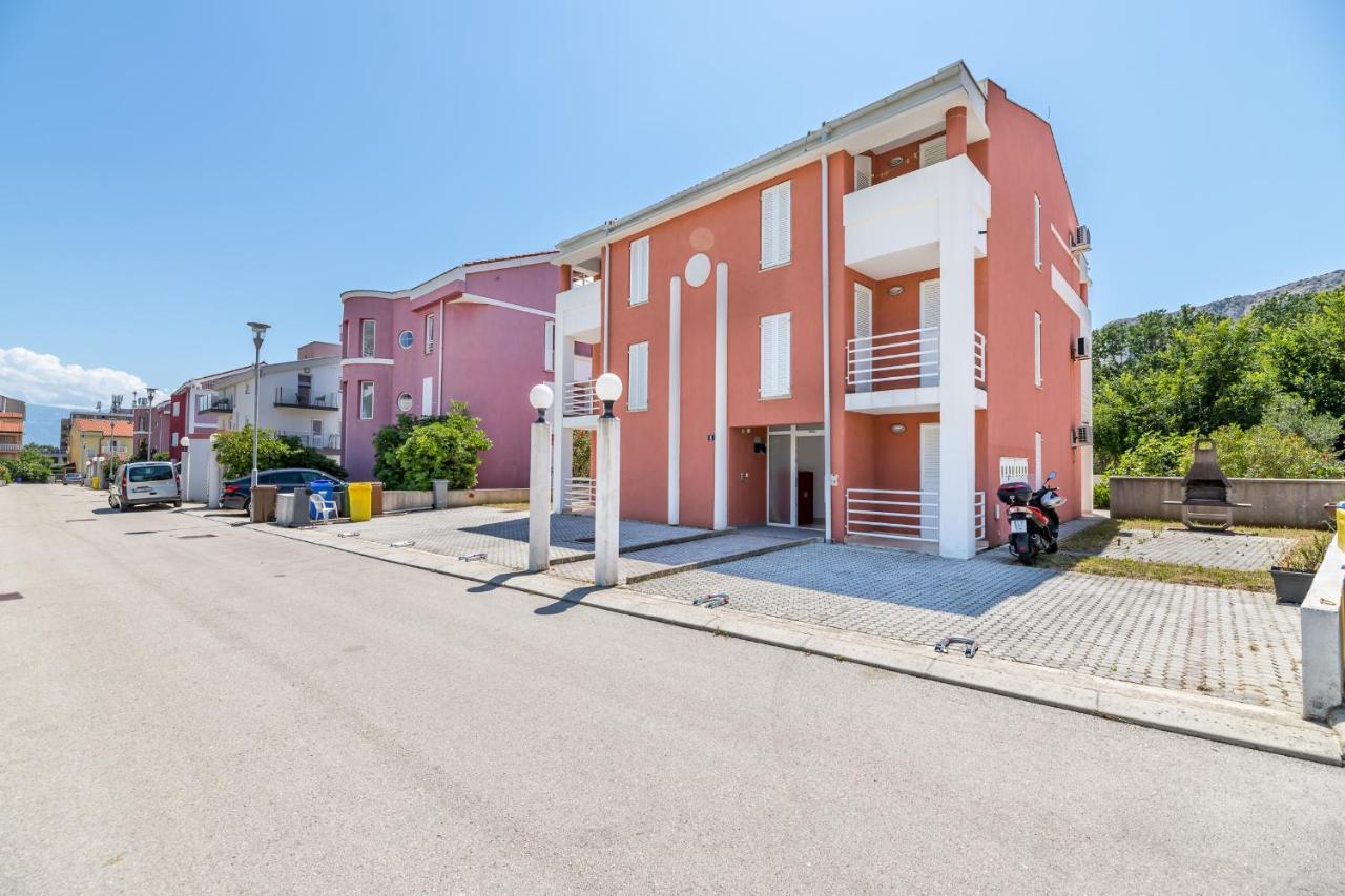 Apartments Melania & Antonia Baska  Ngoại thất bức ảnh