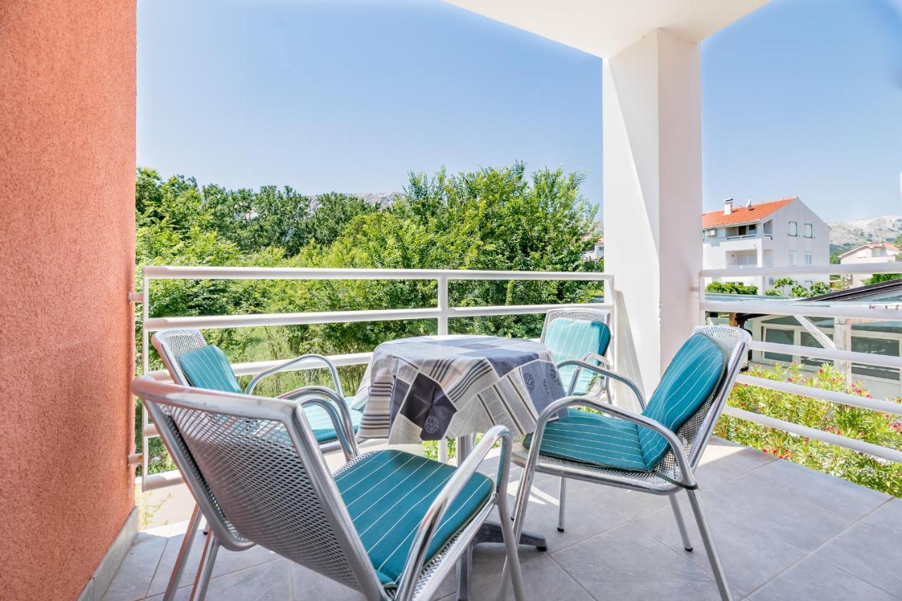 Apartments Melania & Antonia Baska  Ngoại thất bức ảnh
